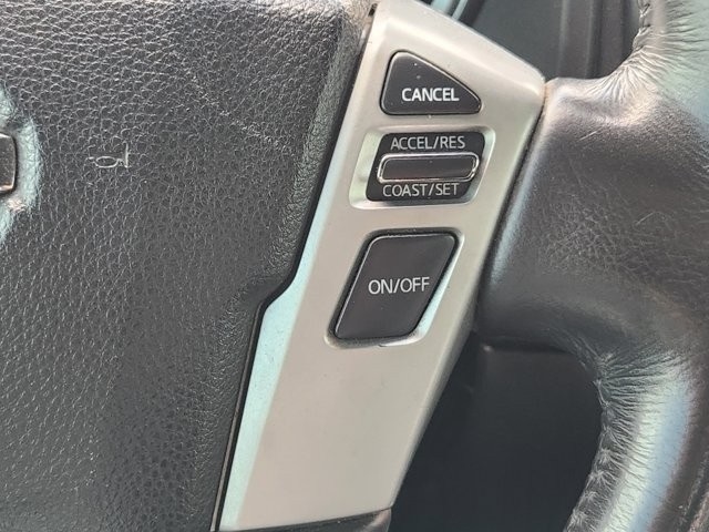 Nissan Titan SV Crew Cab 4WD 2018