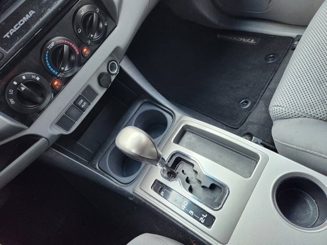 Toyota Tacoma Double Cab Long Bed V6 5AT 4WD 2015