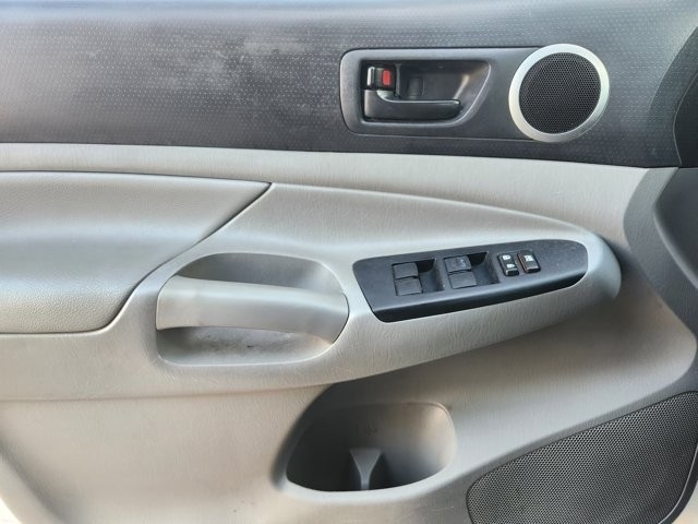 Toyota Tacoma Double Cab Long Bed V6 5AT 4WD 2015