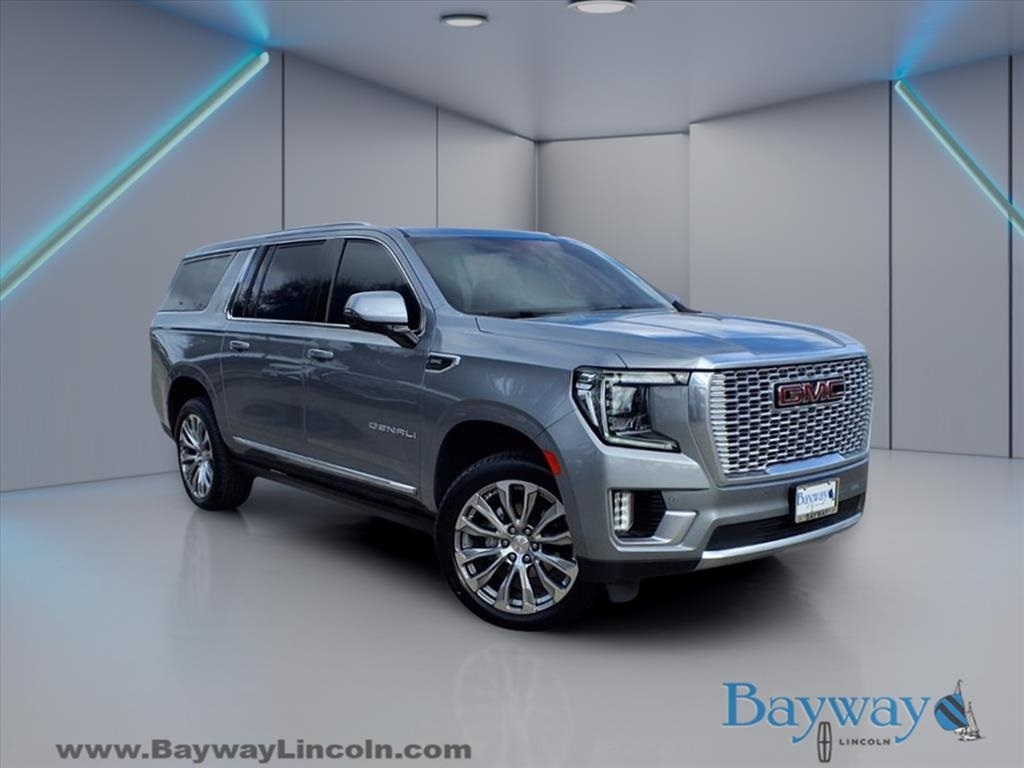 2023 GMC Yukon XL Denali 4WD