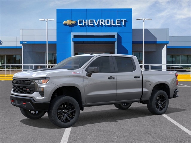 Chevrolet Silverado 1500 Trail Boss Custom Crew Cab 4WD 2026