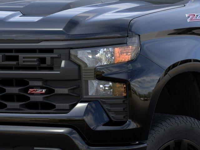 Chevrolet Silverado 1500 Trail Boss Custom Crew Cab 4WD 2026