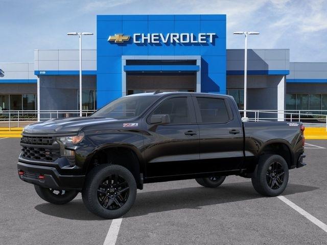 Chevrolet Silverado 1500 Trail Boss Custom Crew Cab 4WD 2026