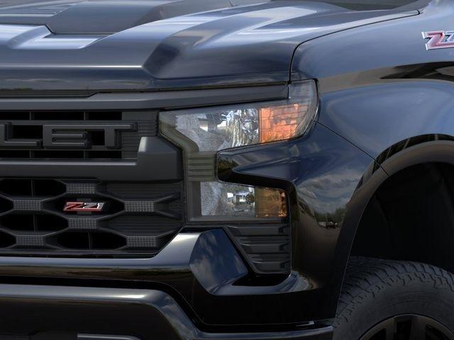 Chevrolet Silverado 1500 Trail Boss Custom Crew Cab 4WD 2026