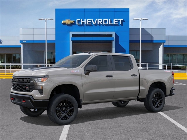 Chevrolet Silverado 1500 Trail Boss Custom Crew Cab 4WD 2026