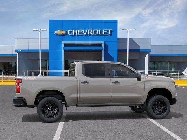 Chevrolet Silverado 1500 Trail Boss Custom Crew Cab 4WD 2026