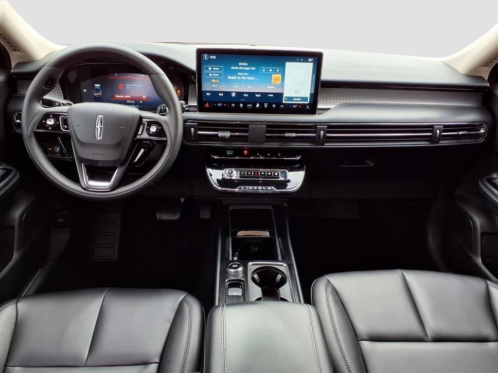 Lincoln Corsair Base 2023