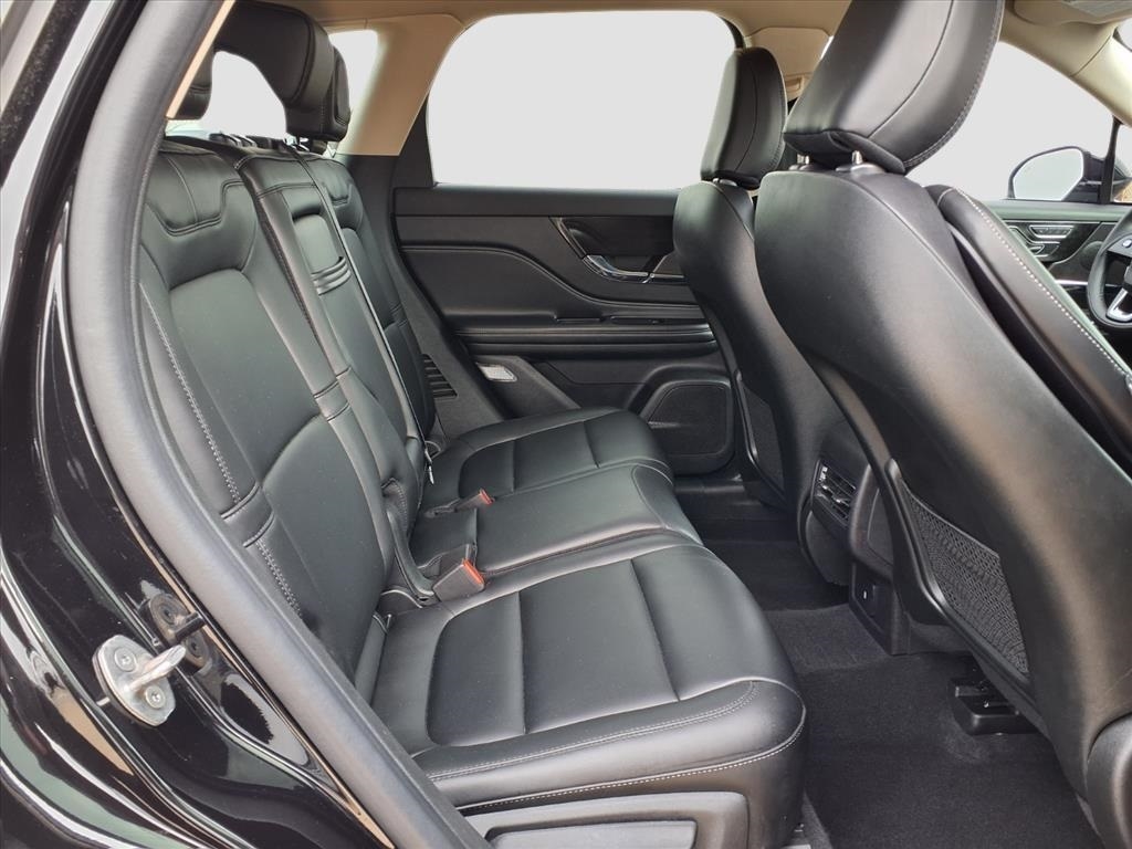 Lincoln Corsair Base 2023