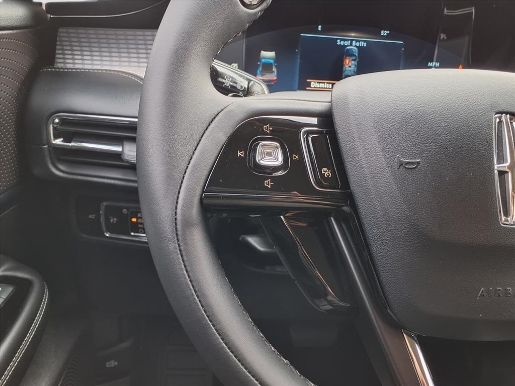 Lincoln Corsair Base 2023