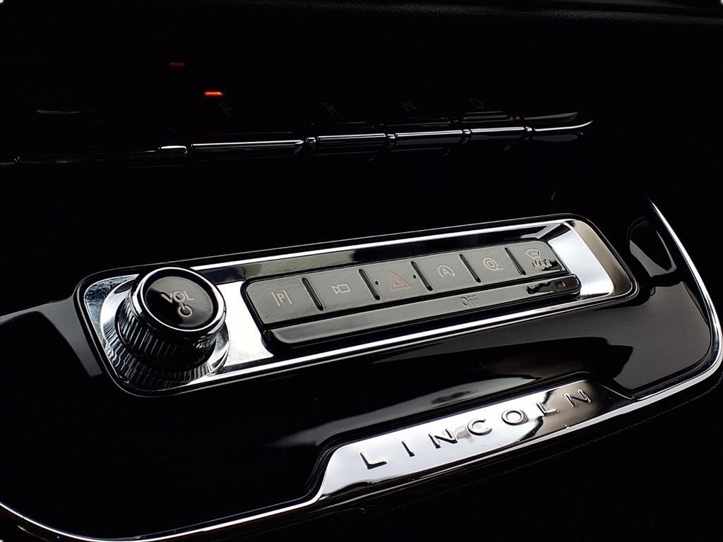 Lincoln Corsair Base 2023