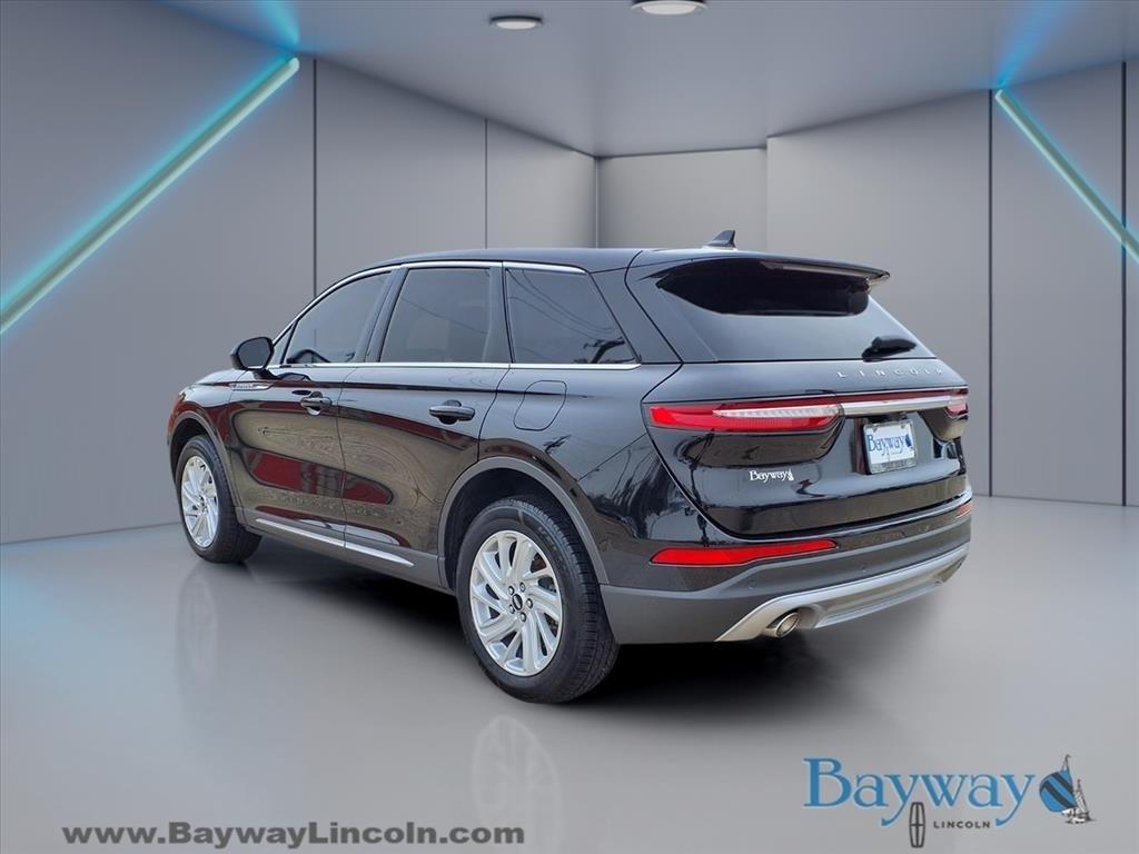 Lincoln Corsair Base 2023