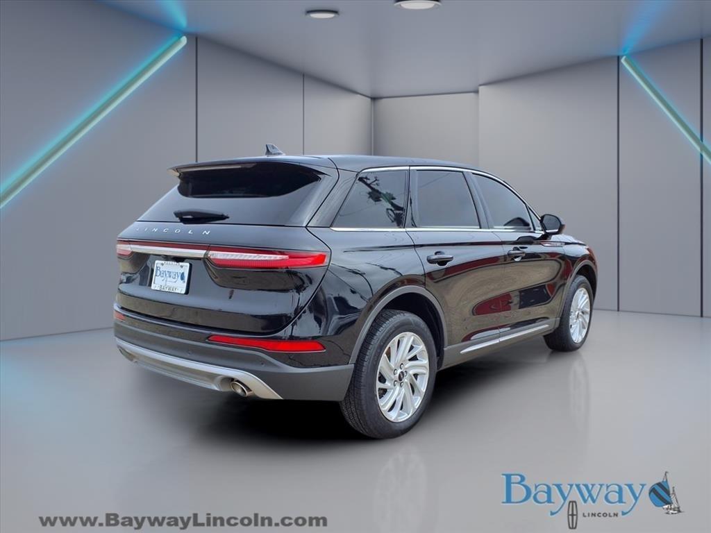 Lincoln Corsair Base 2023