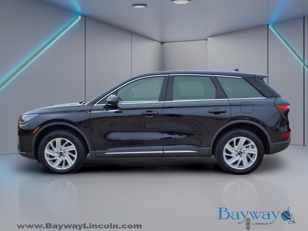 Lincoln Corsair Base 2023