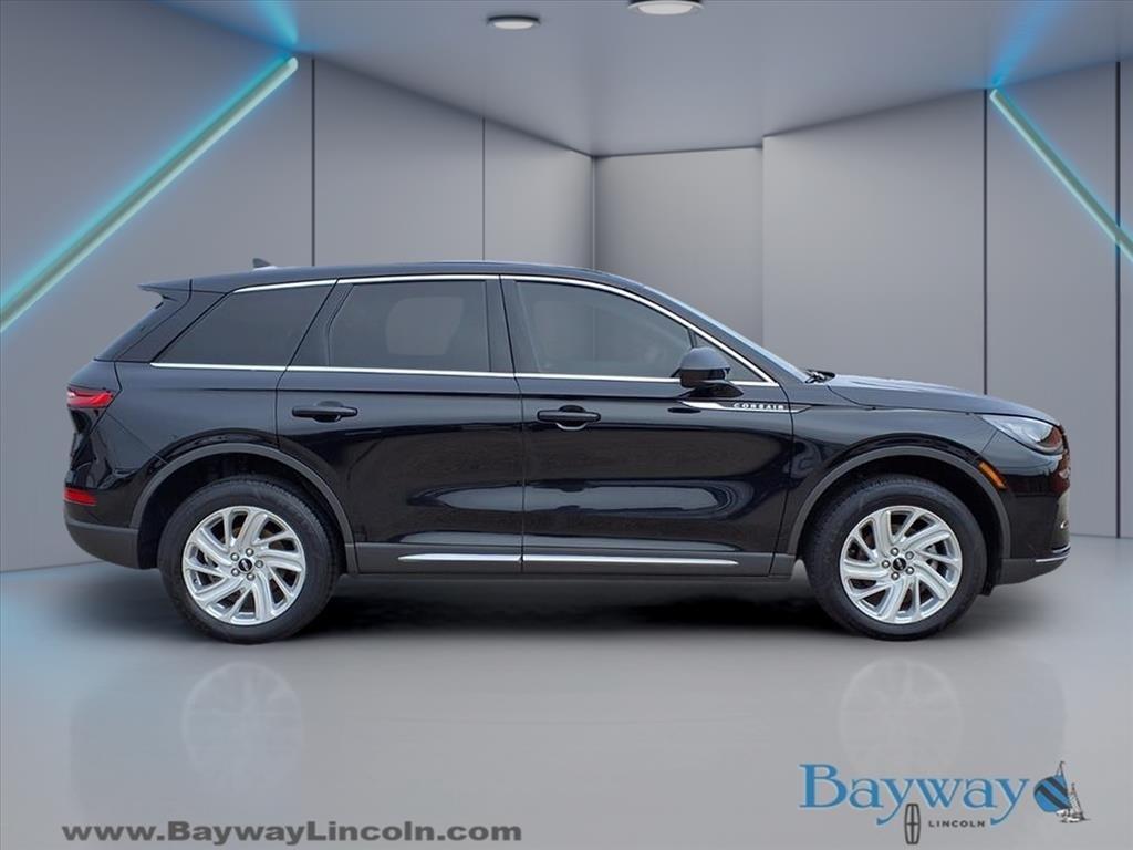 Lincoln Corsair Base 2023