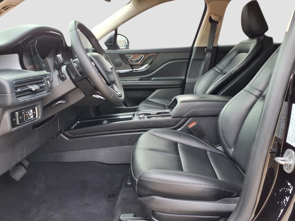 Lincoln Corsair Base 2023