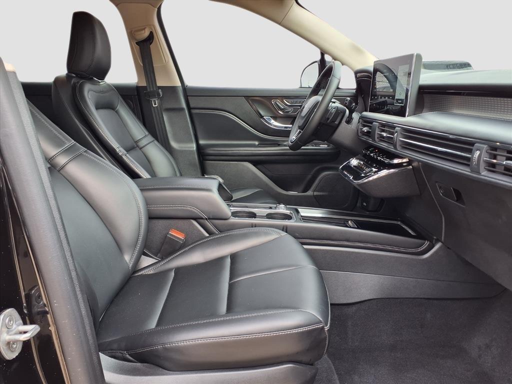 Lincoln Corsair Base 2023