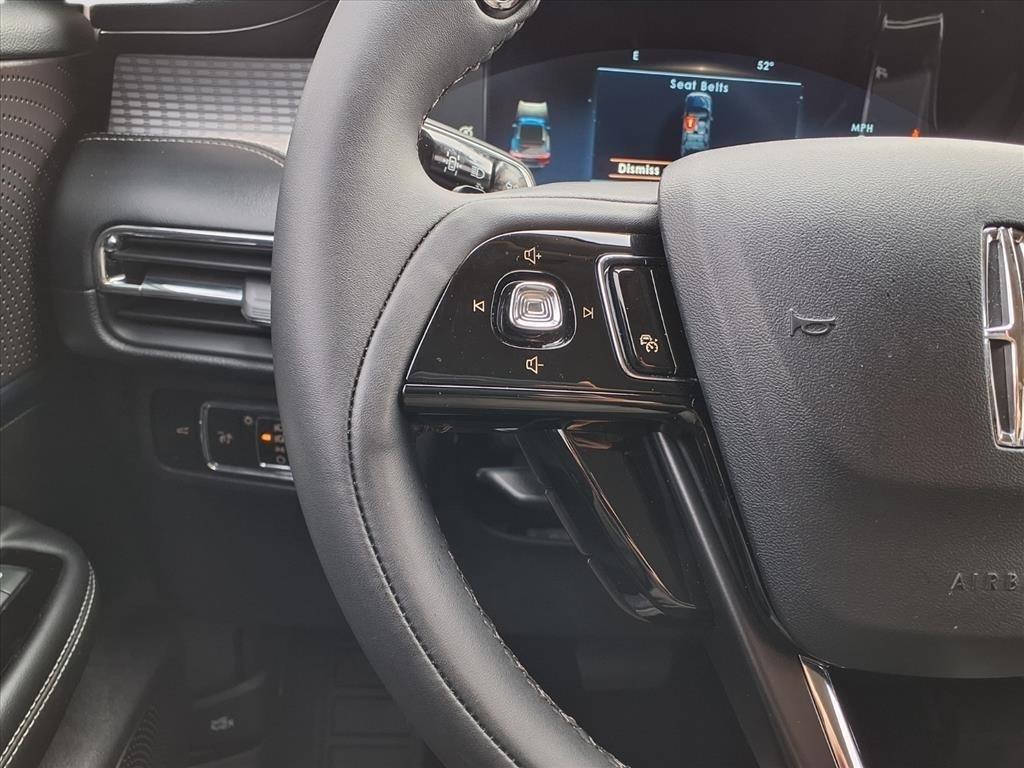 Lincoln Corsair Base 2023