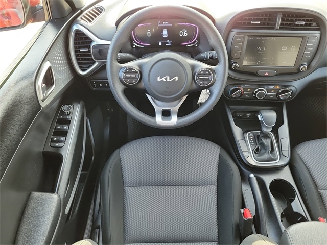Kia Soul LX CVT 2024