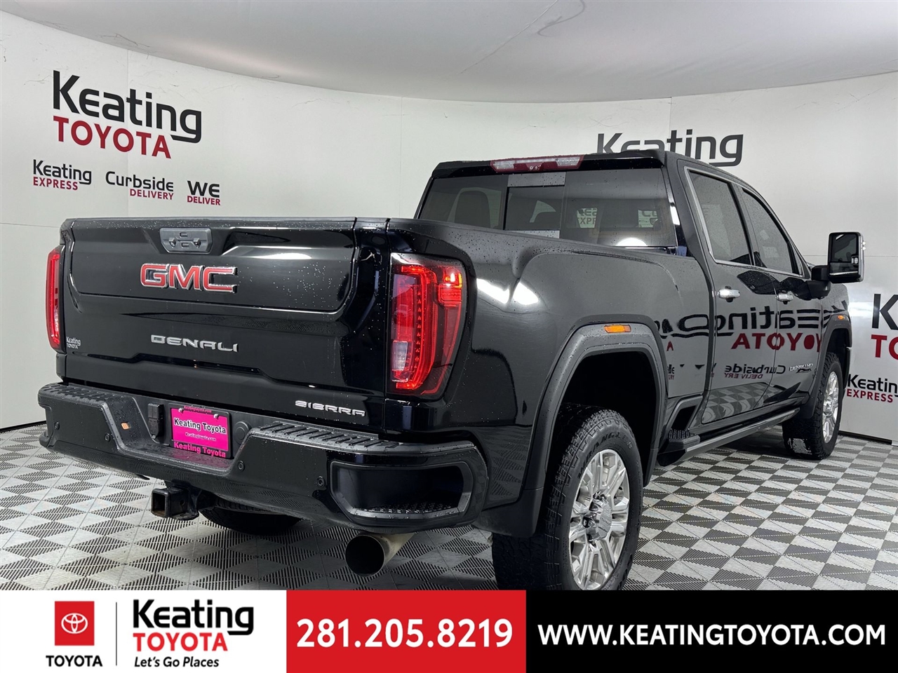 GMC Sierra 2500HD Denali Crew Cab 4WD SB 2023