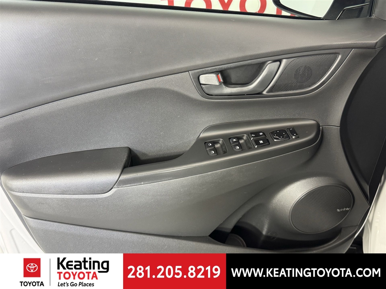 Hyundai Kona SEL w/Contrast Roof 2021