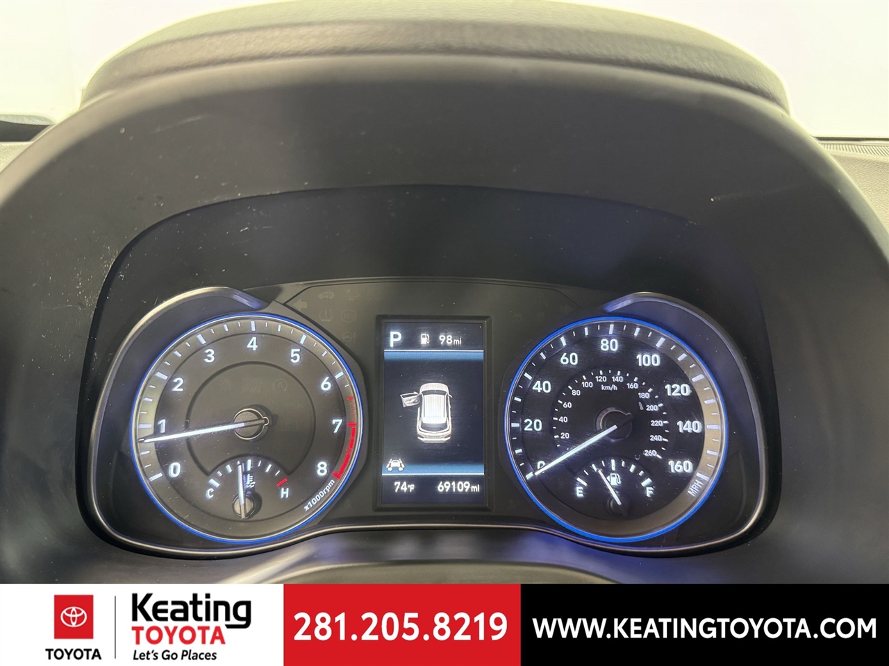 Hyundai Kona SEL w/Contrast Roof 2021