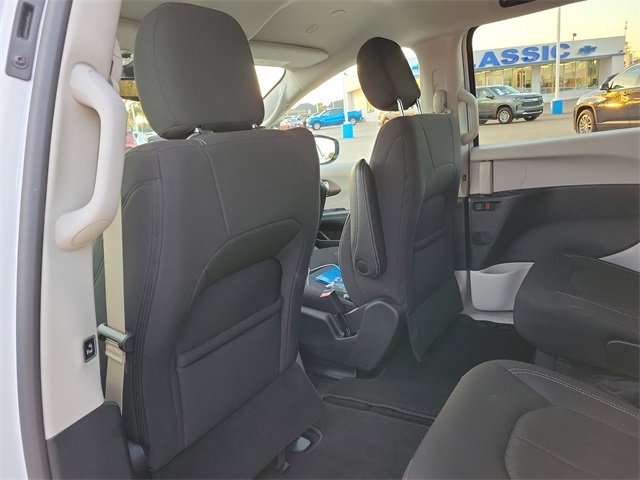 Chrysler Voyager LX 2024