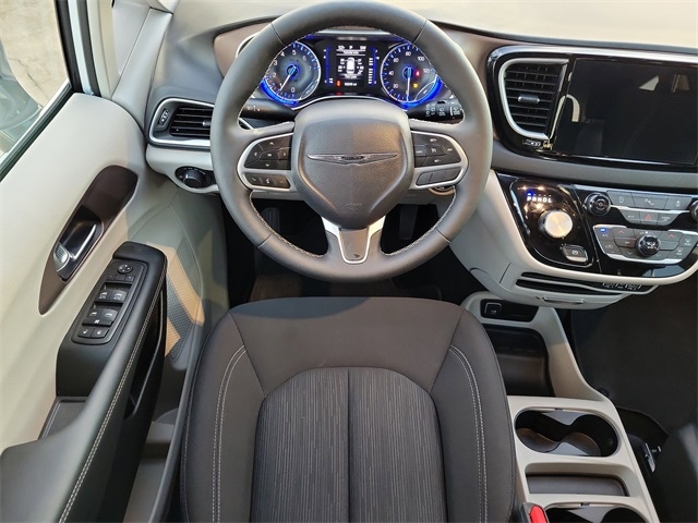 Chrysler Voyager LX 2024