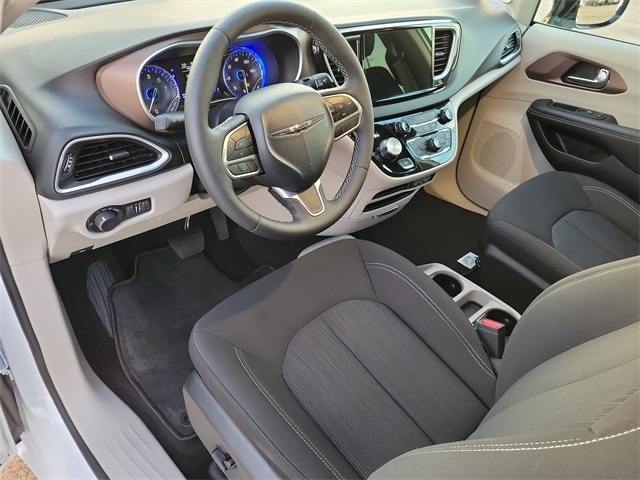 Chrysler Voyager LX 2024