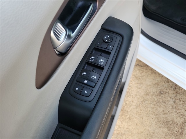 Chrysler Voyager LX 2024