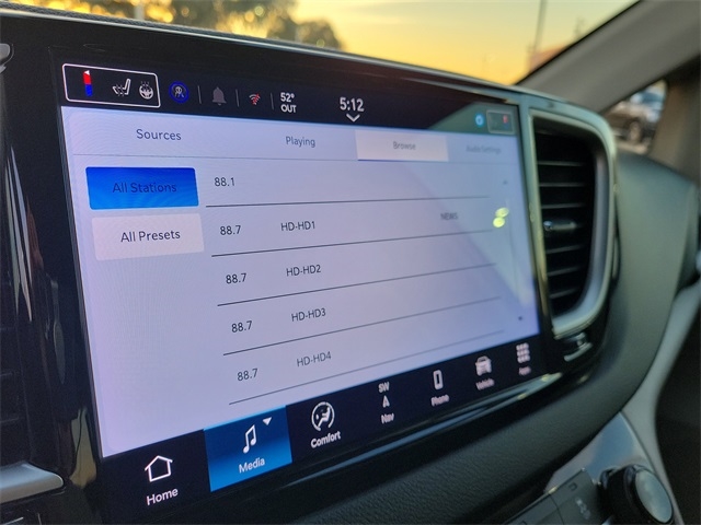 Chrysler Voyager LX 2024