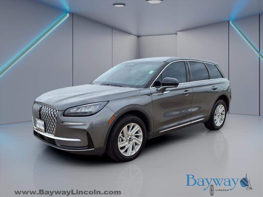 Lincoln Corsair Base 2023