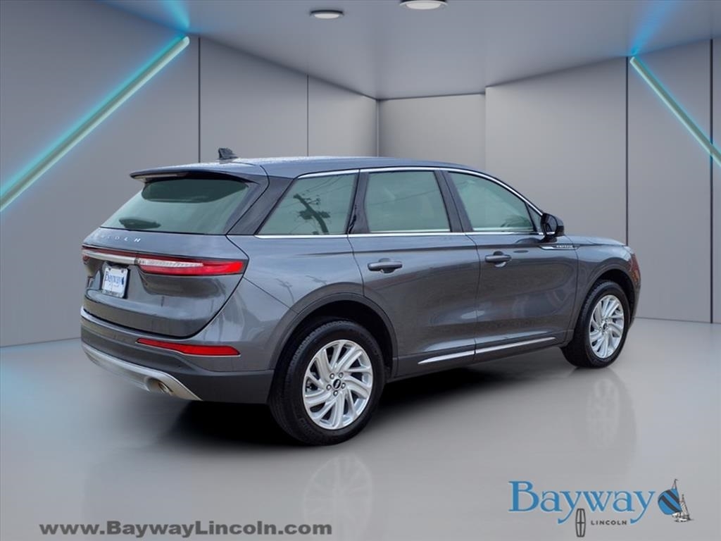 Lincoln Corsair Base 2023