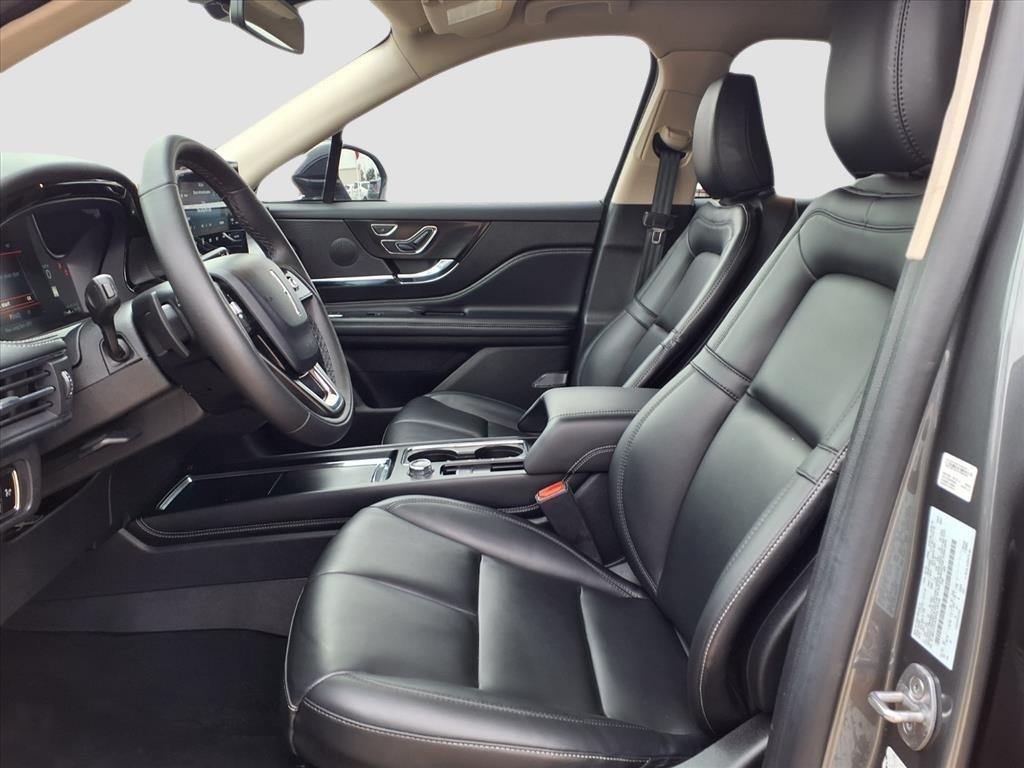 Lincoln Corsair Base 2023