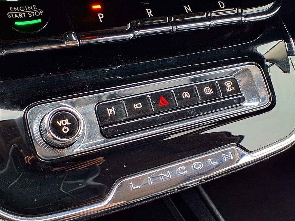 Lincoln Corsair Base 2023