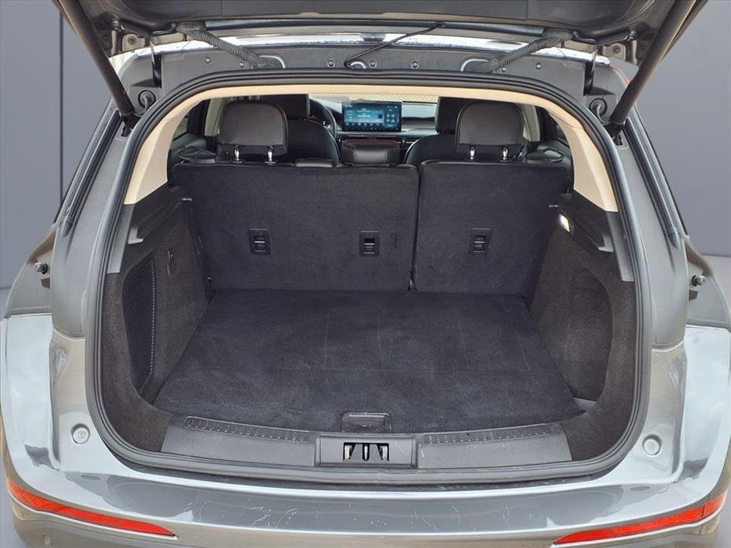 Lincoln Corsair Base 2023