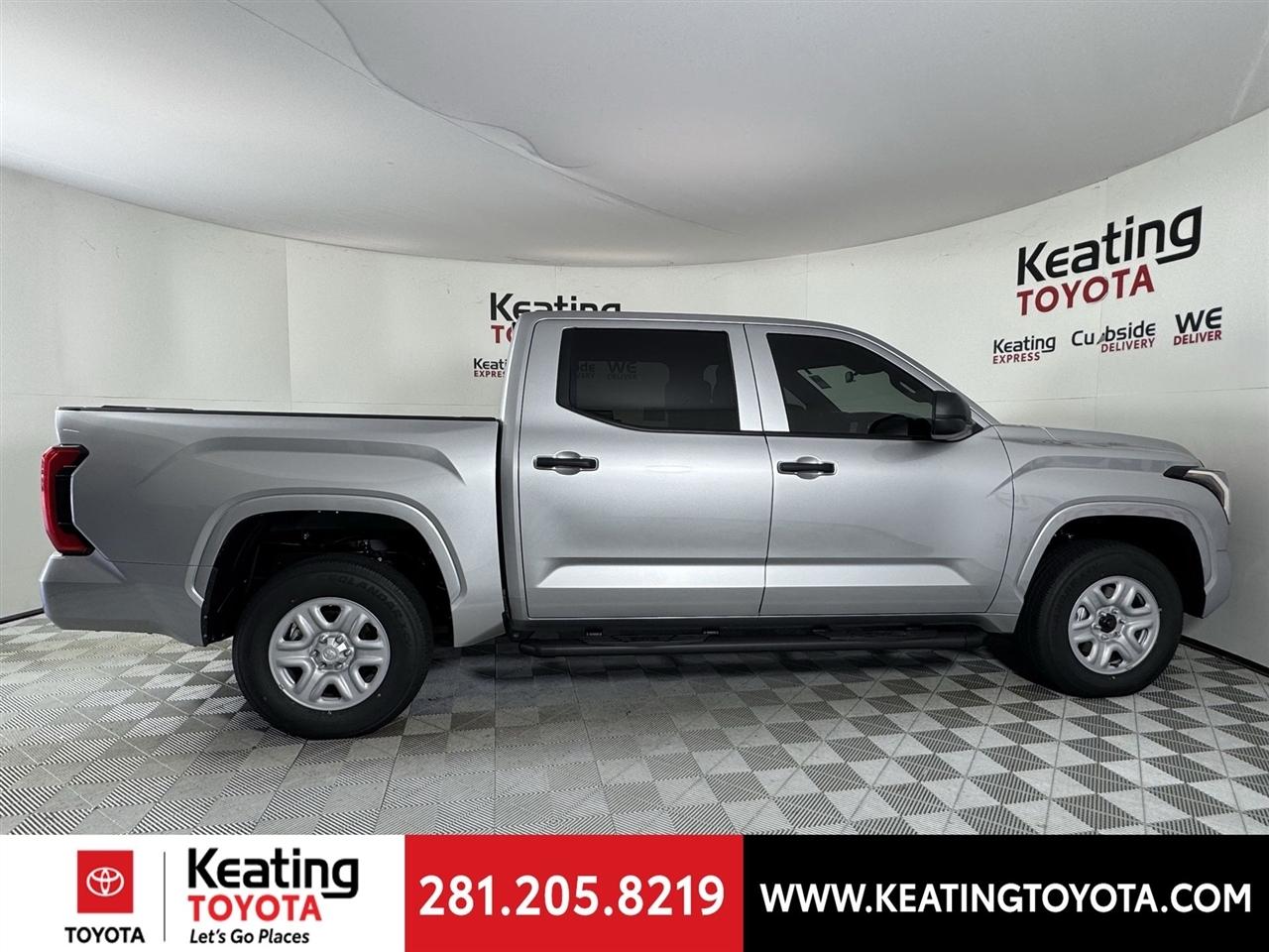 Toyota Tundra SR CrewMax 4WD 2026