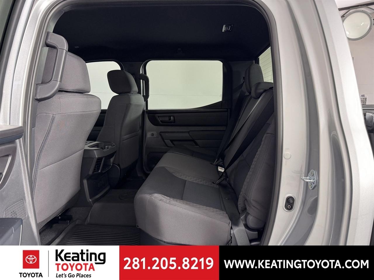 Toyota Tundra SR CrewMax 4WD 2026