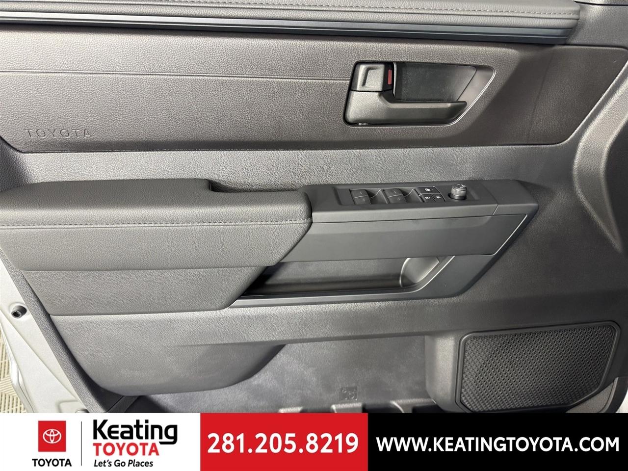 Toyota Tundra SR CrewMax 4WD 2026