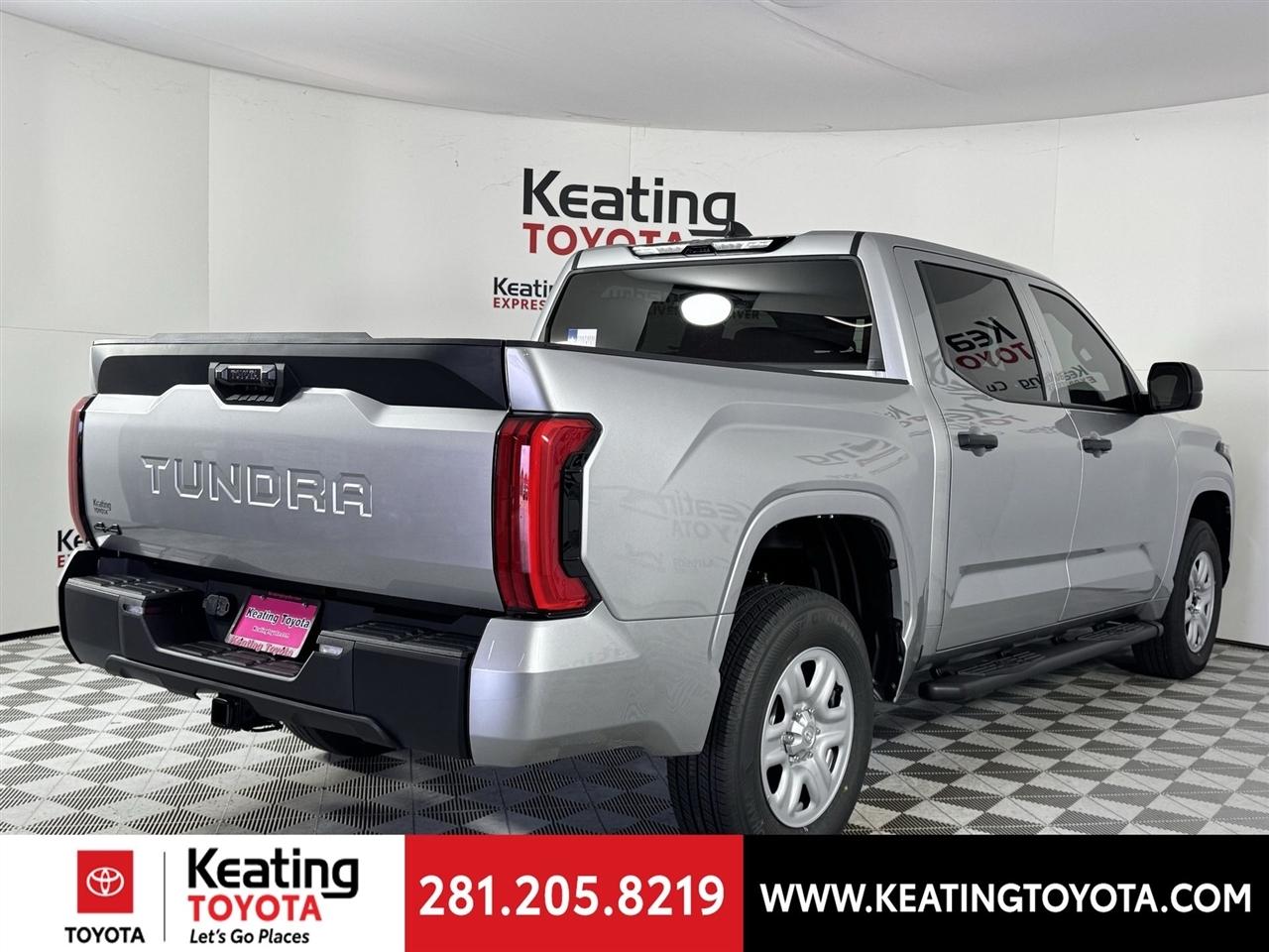 Toyota Tundra SR CrewMax 4WD 2026