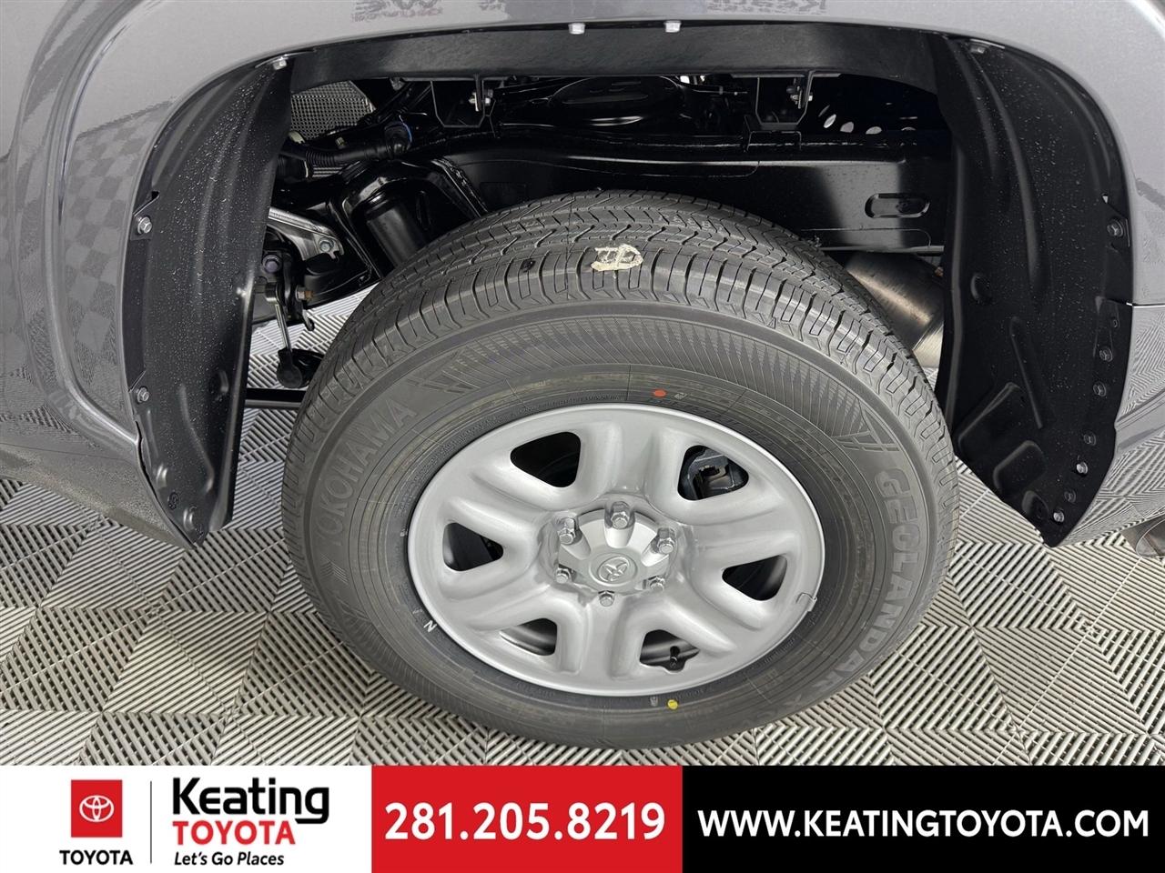 Toyota Tundra SR Double Cab 4WD 2026