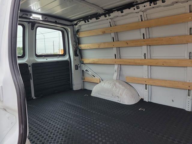 GMC Savana G2500 Cargo 2024