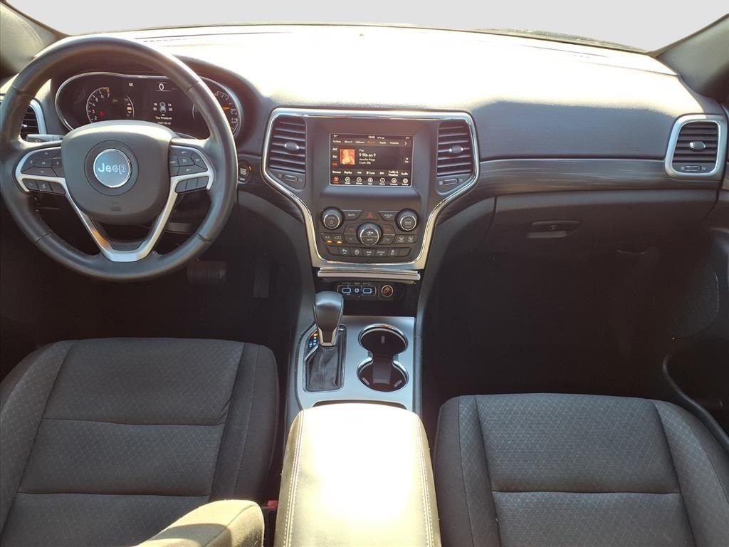 Jeep Grand Cherokee Laredo 4WD 2020