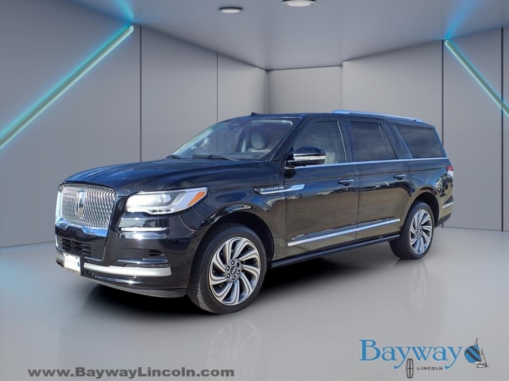 Lincoln Navigator L Reserve 4WD 2023