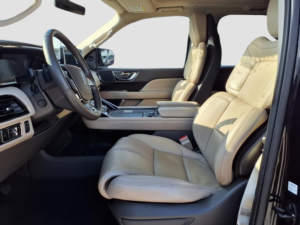 Lincoln Navigator L Reserve 4WD 2023