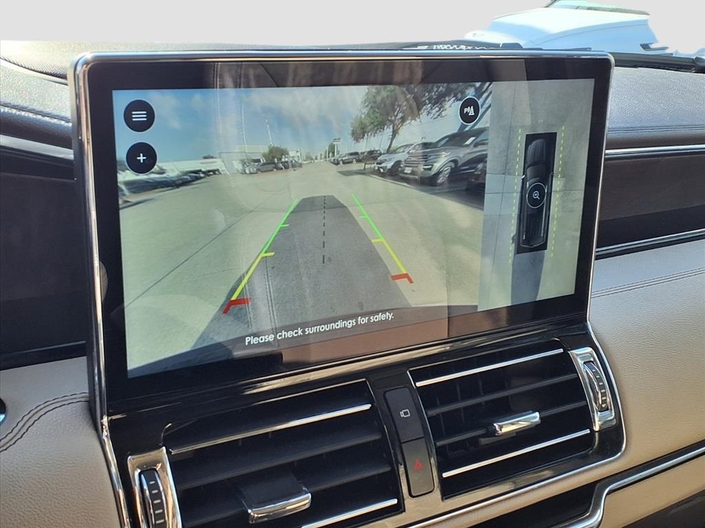 Lincoln Navigator L Reserve 4WD 2023