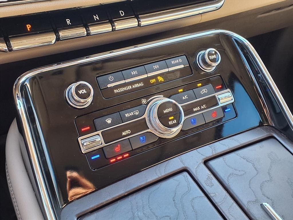 Lincoln Navigator L Reserve 4WD 2023