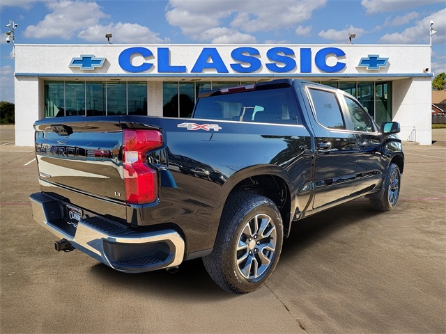Chevrolet Silverado 1500 LT-L Crew Cab 4WD 2023