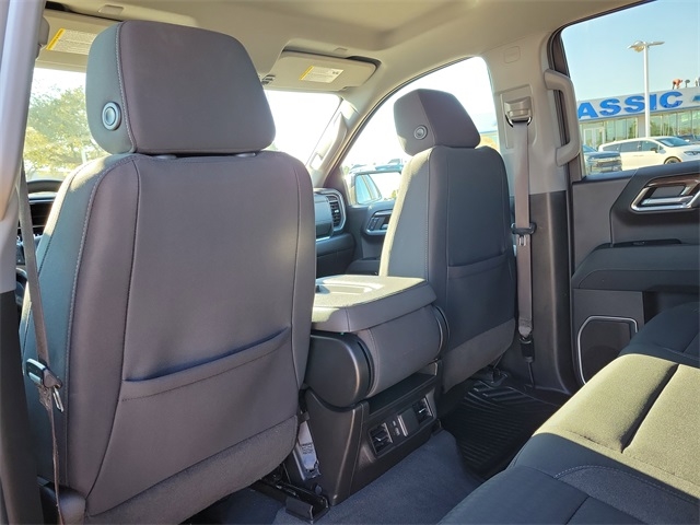 Chevrolet Silverado 1500 LT-L Crew Cab 4WD 2023