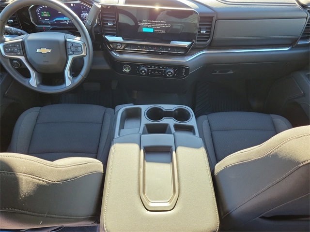 Chevrolet Silverado 1500 LT-L Crew Cab 4WD 2023