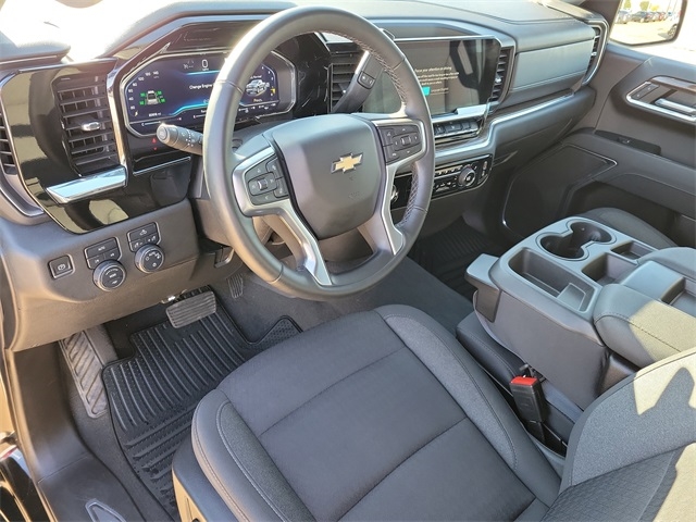 Chevrolet Silverado 1500 LT-L Crew Cab 4WD 2023